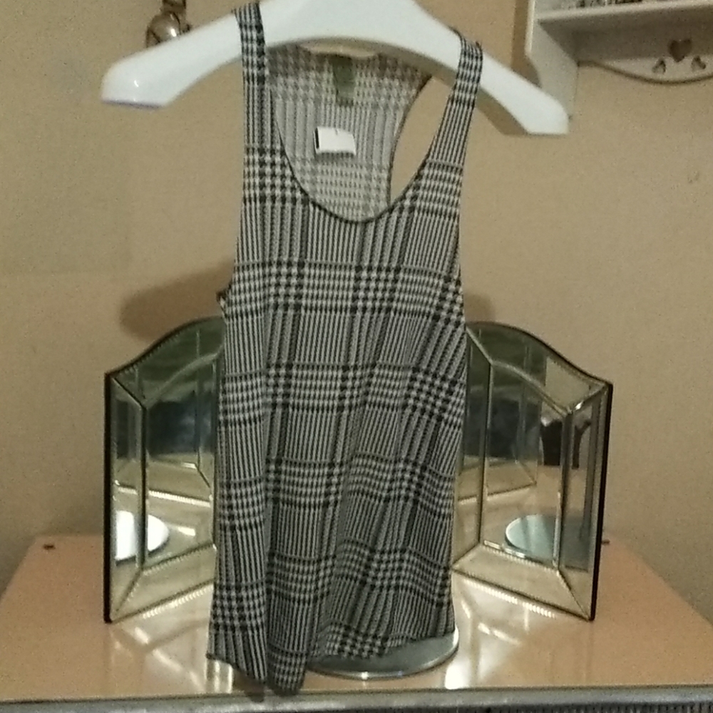 Lightweight Hounds Tooth Racerback Tank Top - Picture 7 of 8